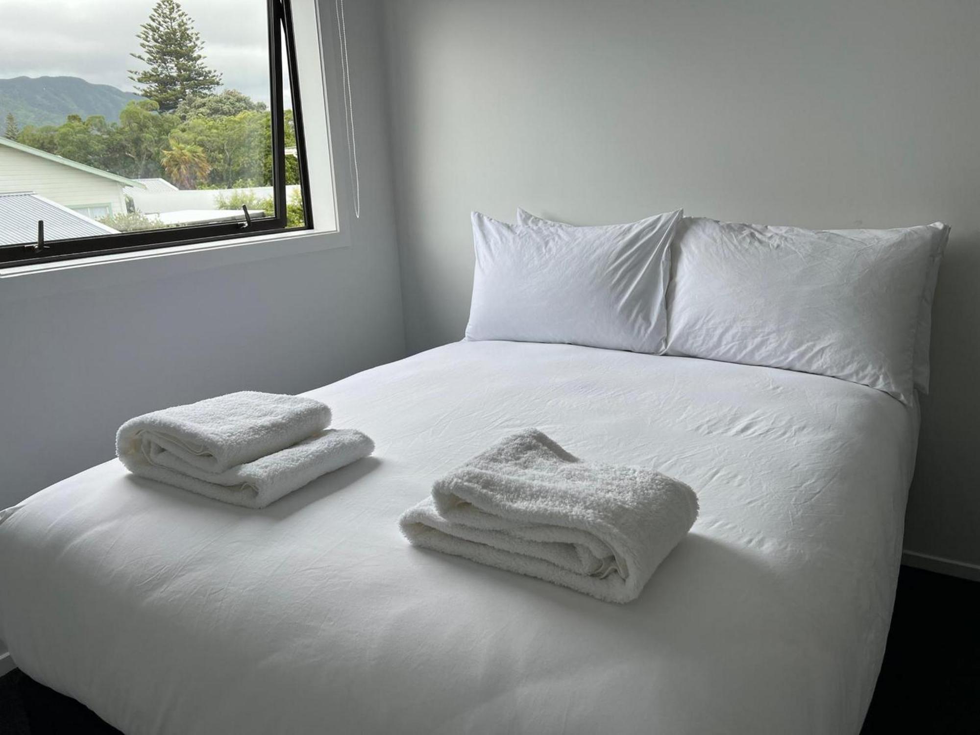 Central Modern 3-Bedroom,3- Bathroom House With Patio And Carpark- Lower Hutt City Centre Exterior foto